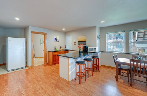 Big Lake Apartment | Quaint Mount Vernon Studio Rental w/Big Lake View