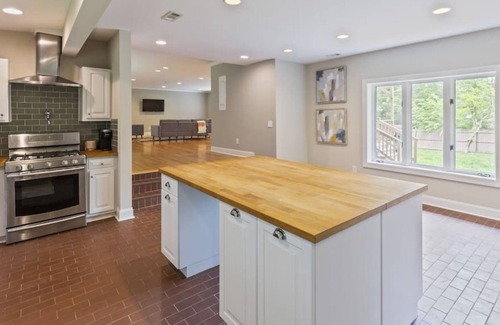 North Raleigh House | Quaint North Ridge Retreat (ID:7600)