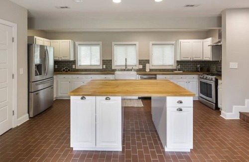 North Raleigh House | Quaint North Ridge Retreat (ID:7600)