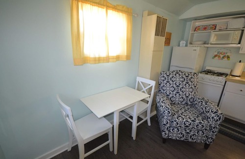 Northport House | Quaint Northport cabin with a short walking distance to village.