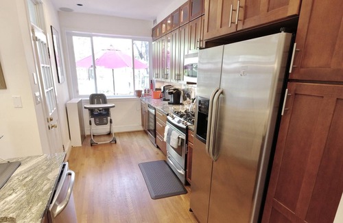 Petworth House | Quaint on Quincy- 3 bedroom house in Petworth
