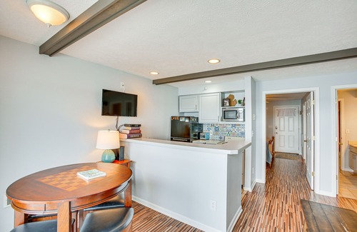 Onekama Condo | Quaint Onekama Condo: Walk to Portage Lake!
