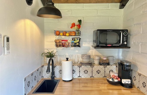 Kit Carson Apartment | Quaint, peaceful guest suite with beautiful views