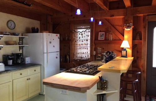 Brewster House | Quaint Post & Beam near State Park and Pond