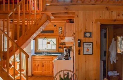 Dakota Cabin | Quaint, quite, affordable cute cabin snuggled in a beautiful valley!