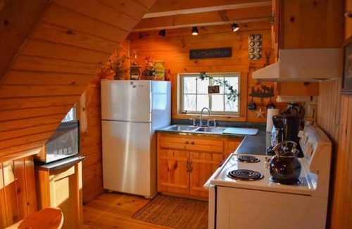 Dakota Cabin | Quaint, quite, affordable cute cabin snuggled in a beautiful valley!