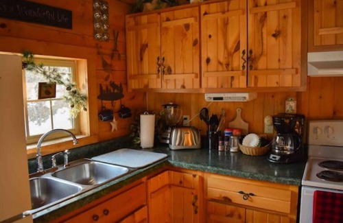 Dakota Cabin | Quaint, quite, affordable cute cabin snuggled in a beautiful valley!