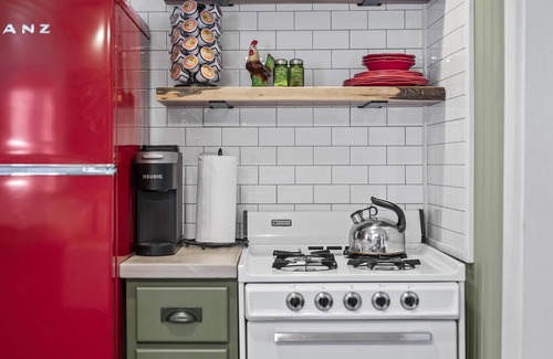 Nashville Cottage | Quaint, renovated cottage in Nashville!