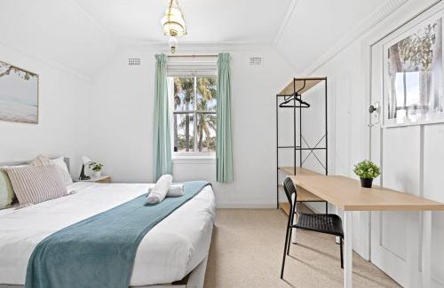 Maroubra South House | Quaint Retreat - 6BR - Free Parking - Centrally Located