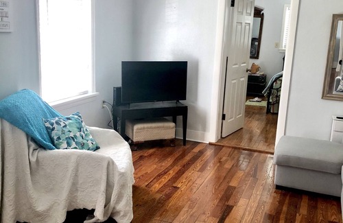 Live Oak House | Quaint rural downtown community close to springs, 3 rivers, biking & equestrian