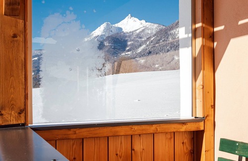 Sankt Martin am Grimming House | Quaint, rustic vacation home with hut flair on the sunny side of the Grimming