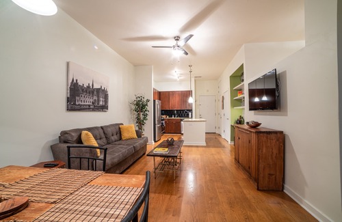 Second Ward Apartment | Quaint Studio in First Wardn