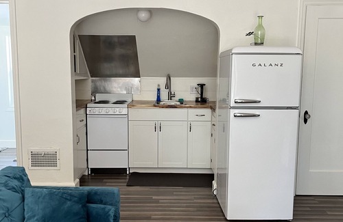 Hamilton Apartment | Quaint Studio in the Heart of Hamilton