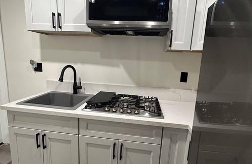 Harbor Apartment | Quaint studio with AC in lovely Lakewood