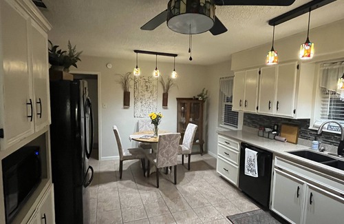Burnet House | Quaint Styled House, Bluebonnet Capital, Epicenter of Highland Lakes areas.