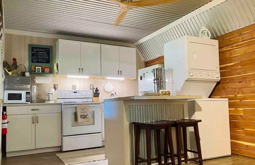 Conway Cabin | Quaint Tiny Cabin on The Farm