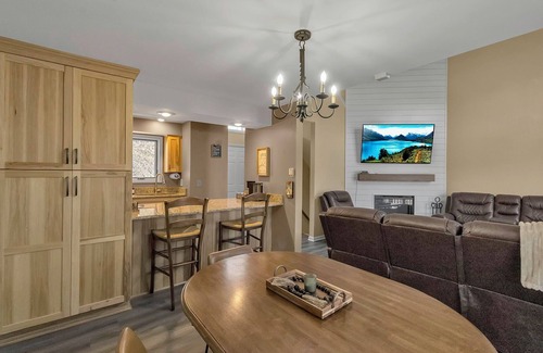 Ellicottville House | Quaint townhome with WiFi in charming Ellicottville