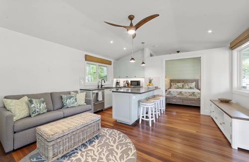 Lanikai House | Quaint Tropical Cottage w/Pool, Lanai & AC, Walk to Beach: Lanikai Ohana Hale