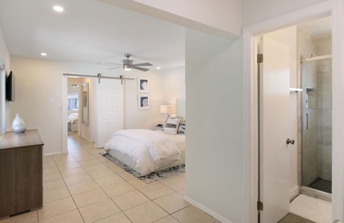 Victoria Park Apartment | Quaint Victoria Park Apartment with Pool