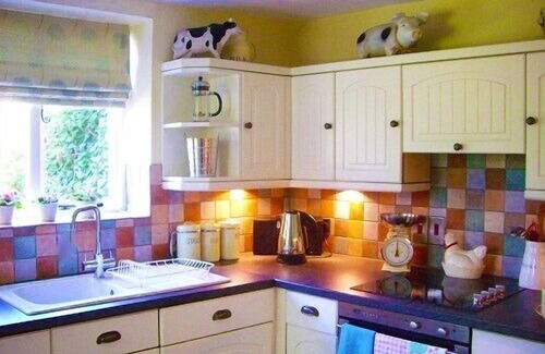 Northbourne Cottage | Quaint Village Location With Beautiful English Cottage Garden
