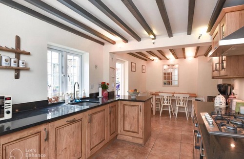 Wantage Cottage | Quaint village period cottage - 10 miles from Oxford