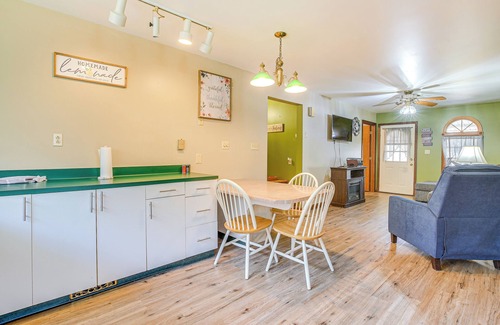 Zanesville House | Quaint Zanesville Home w/Game Room & Yard!