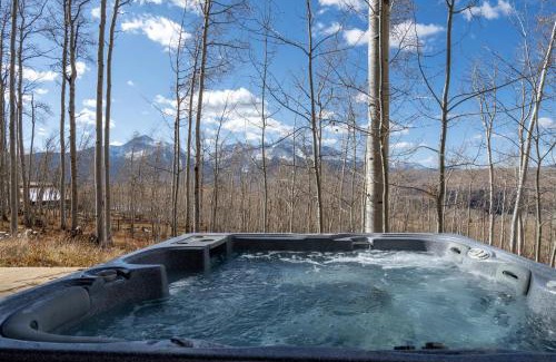 Telluride House | Quakey Lane 241 - Strong Elk