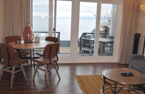 Regional District of Nanaimo Apartment | Qualicum Beach Ocean Suites