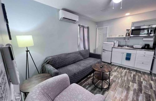 Burton Apartment | Quality 4 Four. Pet Yes