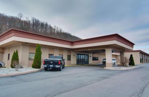 Bluefield Hotel | Quality Hotel and Conference Center Bluefield