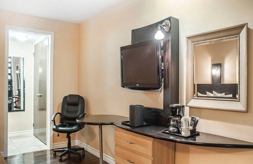 Fallsview Hotel | Quality Hotel Fallsview Cascade