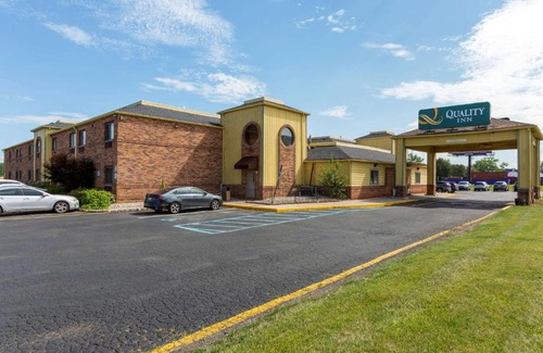 Bedford Hotel | Quality Inn Alexis Rd