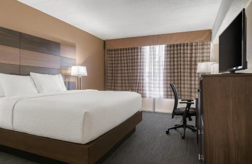 Richmond Hotel | Quality Inn and Conference Center