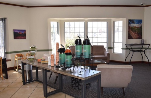 West Colorado Springs Hotel | Quality Inn and Suites Garden of the Gods