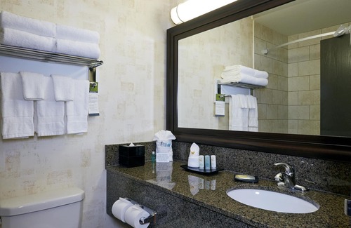 Saskatoon Hotel | Quality Inn and Suites