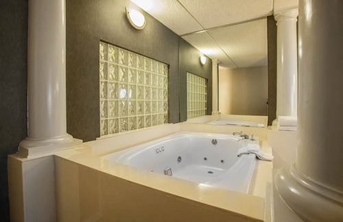 St. Charles Hotel | Quality Inn and Suites St Charles - West Chicago