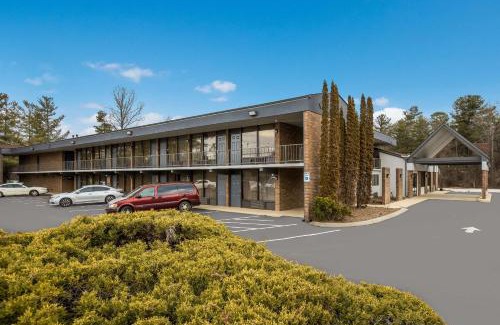 Skyland Hotel | Quality Inn Asheville Airport