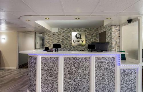 Fox Valley Hotel | Quality Inn Aurora - Naperville Area