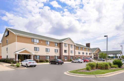 Bolingbrook Hotel | Quality Inn Bolingbrook I-55