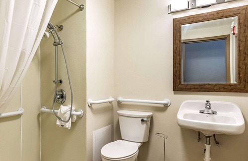 Bucyrus Hotel | Quality Inn Bucyrus North