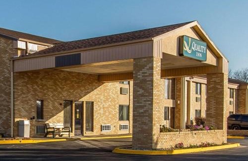 Burlington Hotel | Quality Inn Burlington near Hwy 34