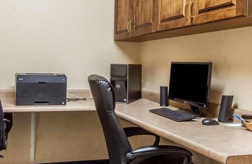 Burlington Hotel | Quality Inn Burlington near Hwy 34