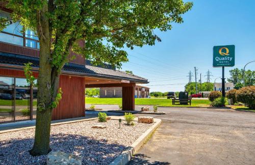 Chatham-Kent Hotel | Quality Inn