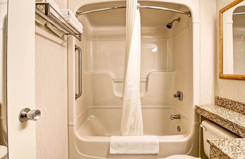 Rosemount Hotel | Quality Inn