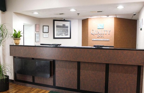 Clinton Hotel | Quality Inn Clinton-Knoxville North