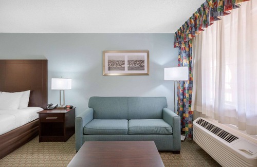 Clute Hotel | Quality Inn Clute Freeport