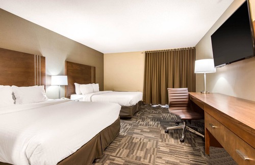 Orillia Hotel | Quality Inn & Conference Centre