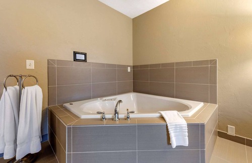 Dover Hotel | Quality Inn Dover