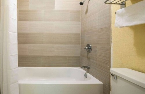 Eastland Hotel | Quality Inn Eastland I-20
