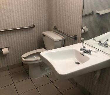 Enola Hotel | Quality Inn Enola - Harrisburg